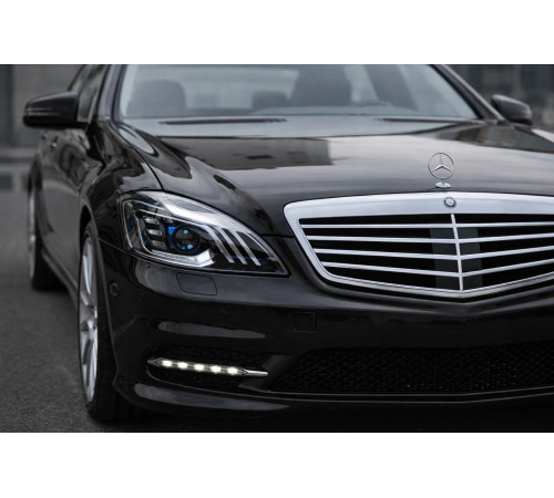 Рестайлінг фари (дизайн Maybach X222) для Mercedes S-сlass W221 2005-2013 рр.