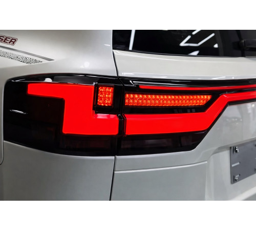 Задні ліхтарі V2 для Toyota Land Cruiser 300 2021- рр.