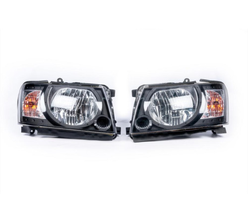 Передня оптика Safari Black (2004-2008, 2шт) для Nissan Patrol Y61 1997-2011 рр.
